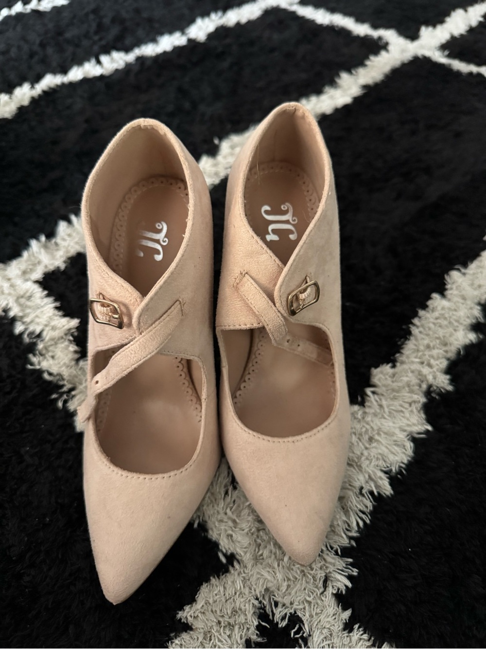 Pointed-Toe Cross-Strap Heels in Blush